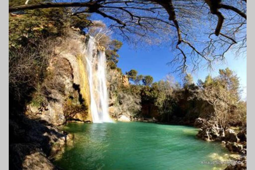 Gîte provençal indépendant avec piscine chauffée : LE SUY BIEN Flayosc Exterior foto