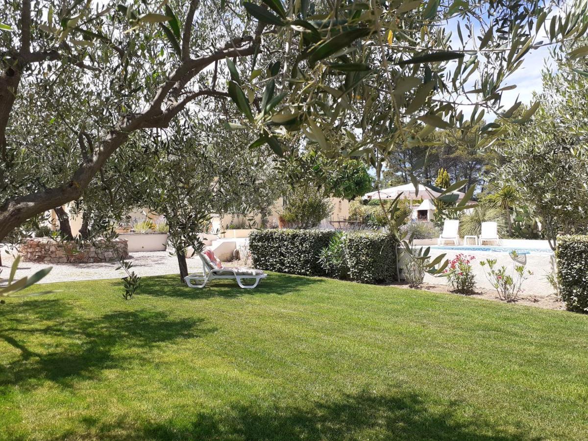 Gîte provençal indépendant avec piscine chauffée : LE SUY BIEN Flayosc Exterior foto