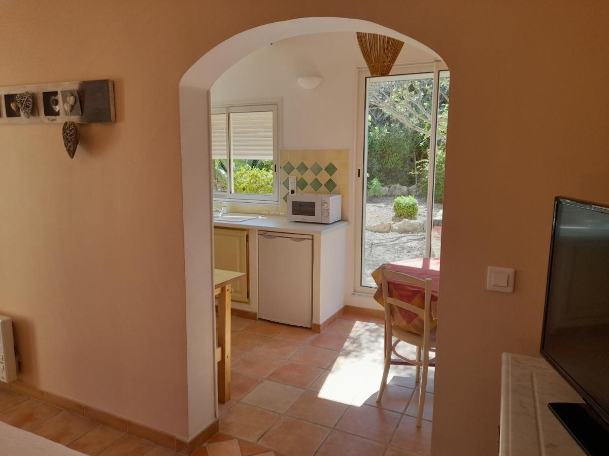 Gîte provençal indépendant avec piscine chauffée : LE SUY BIEN Flayosc Exterior foto