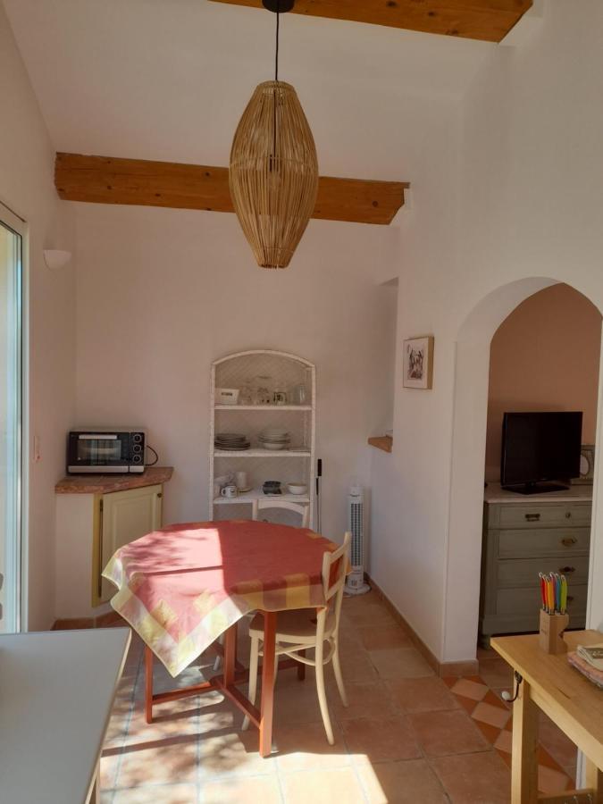 Gîte provençal indépendant avec piscine chauffée : LE SUY BIEN Flayosc Exterior foto